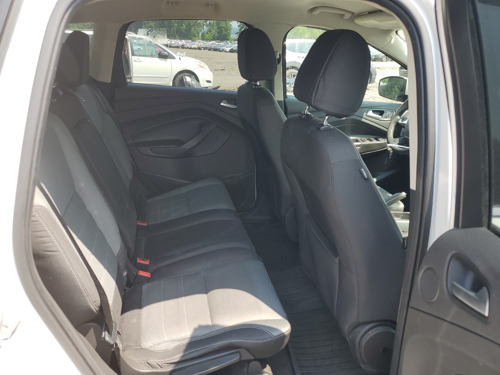 1FMCU9GX2GUB85689 2016 Ford Escape Se