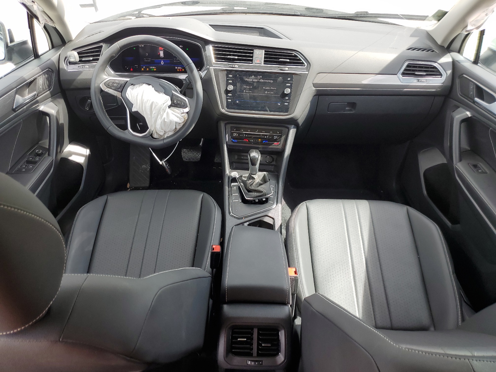 3VVNB7AX1PM028290 2023 Volkswagen Tiguan Se