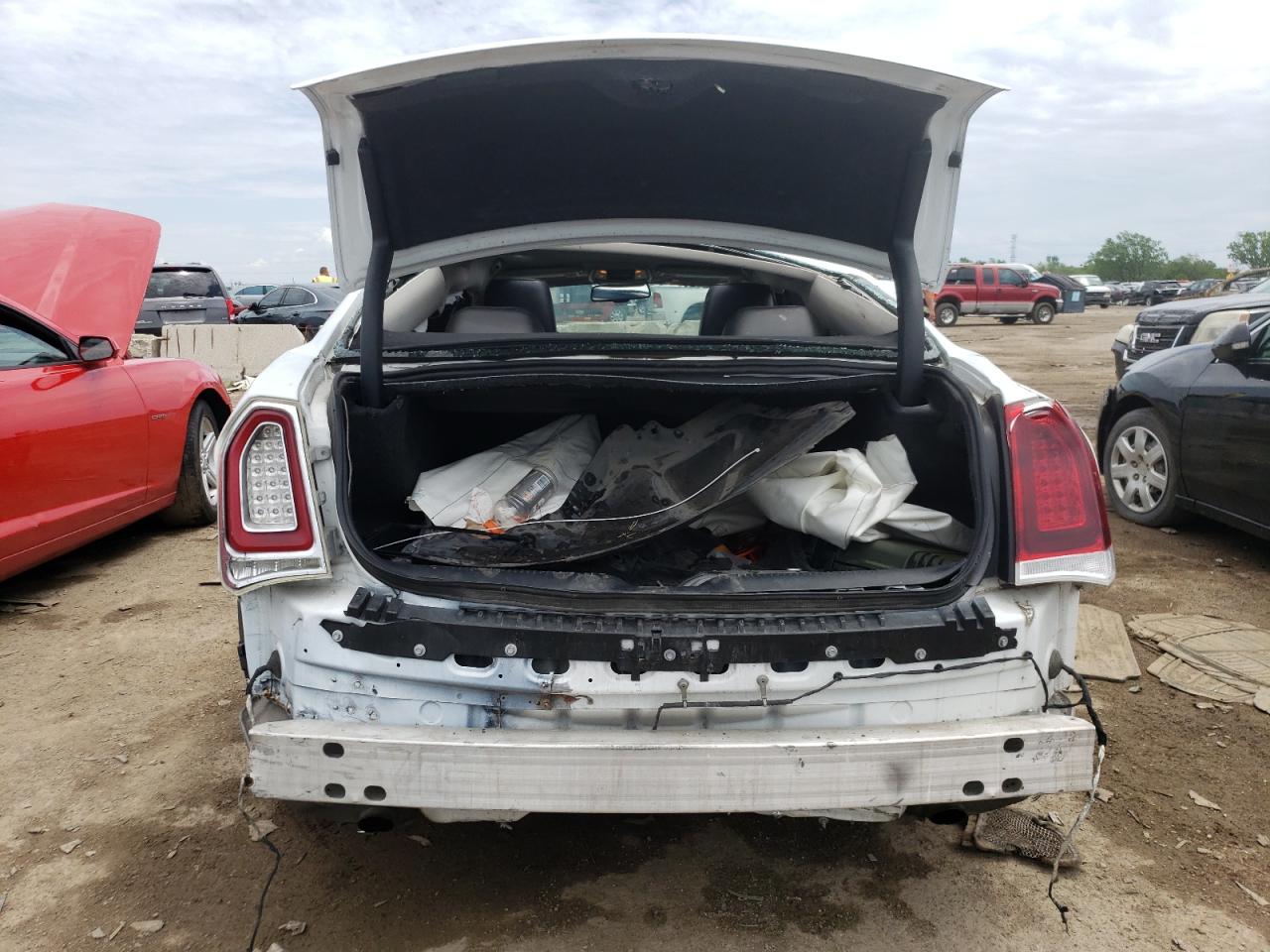 2C3CCAKG4KH631535 2019 Chrysler 300 Limited