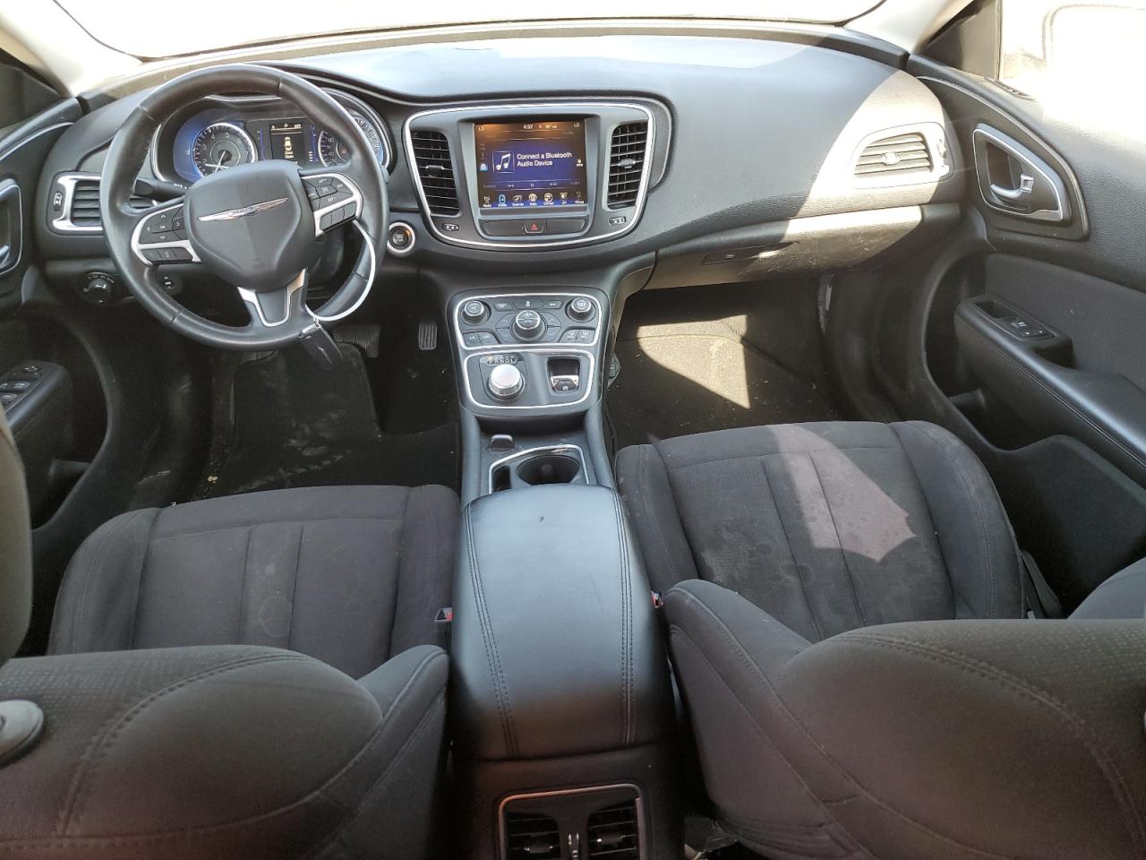 2015 Chrysler 200 Limited VIN: 1C3CCCAB0FN710487 Lot: 64653004