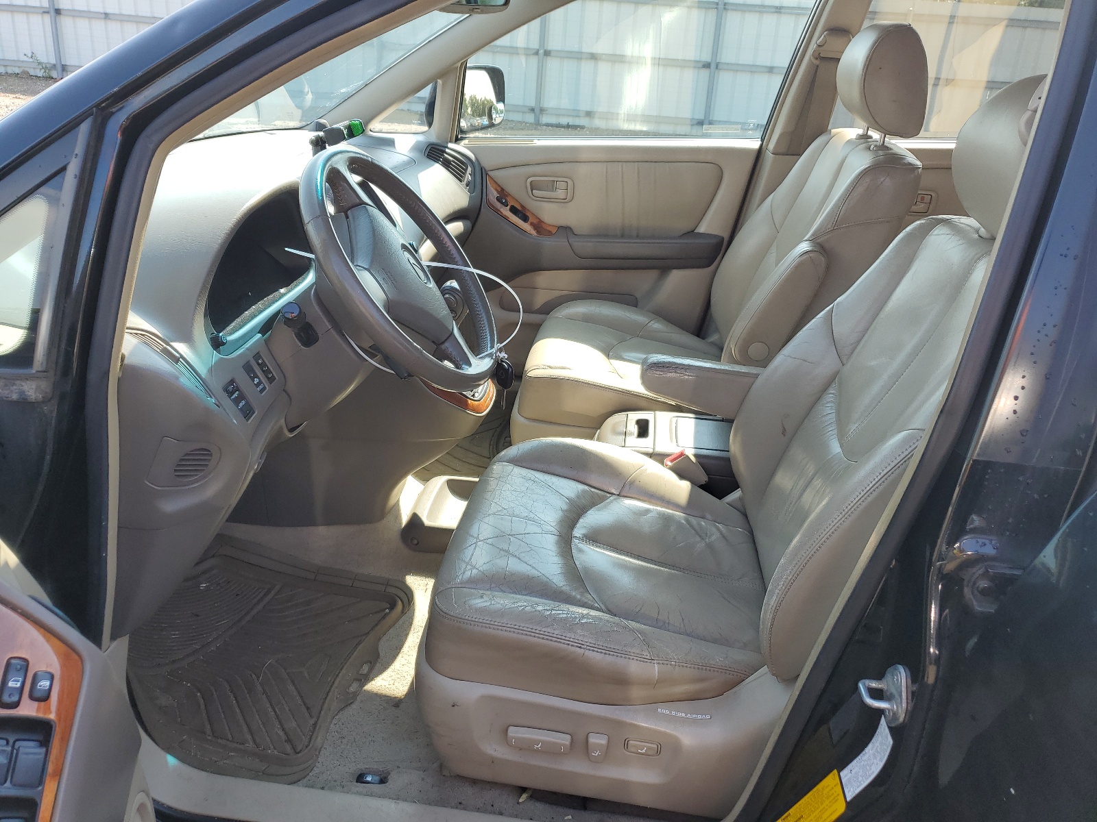 JT6HF10U3Y0131176 2000 Lexus Rx 300