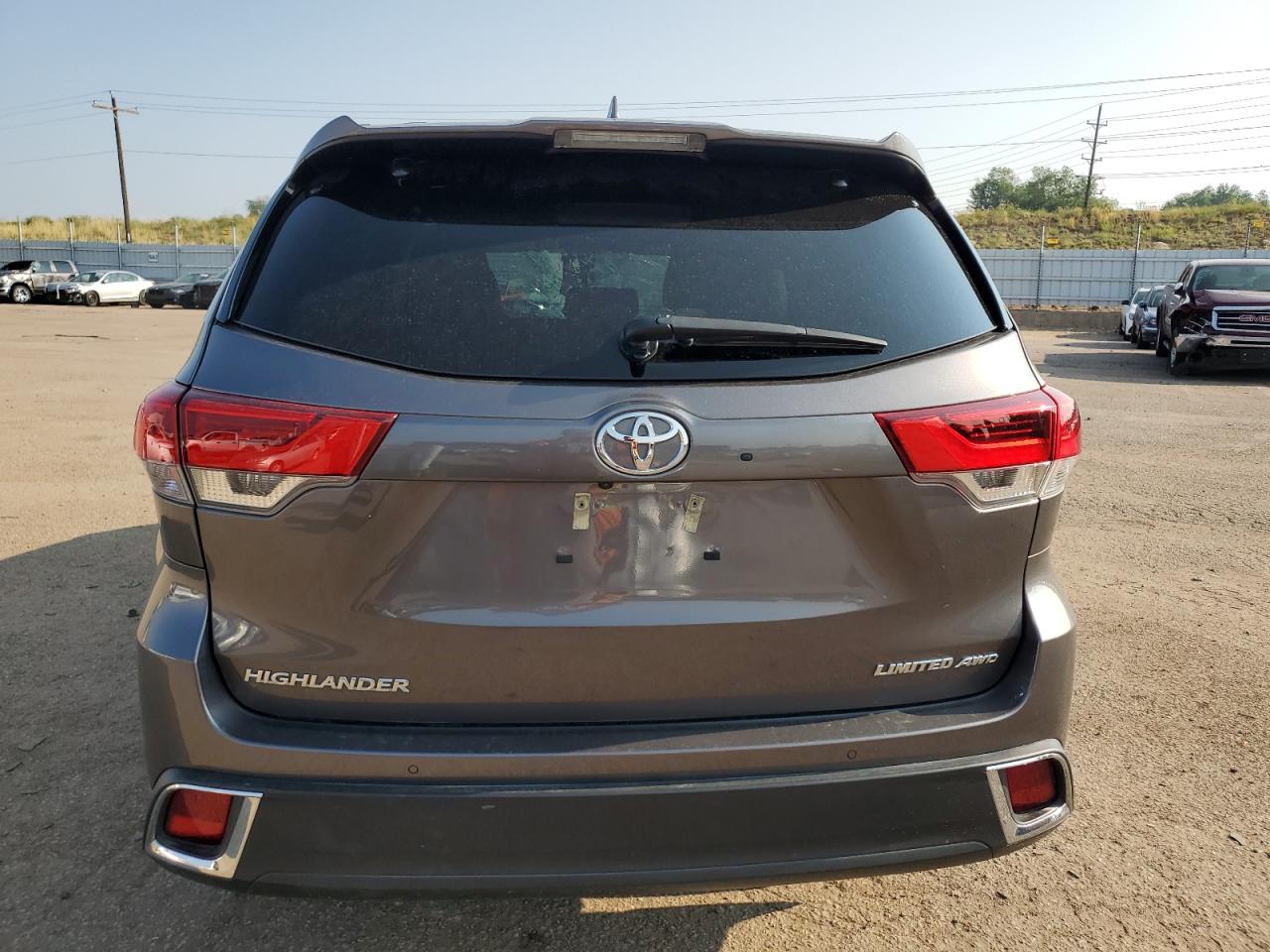 2019 Toyota Highlander Limited VIN: 5TDDZRFH9KS978523 Lot: 64624724