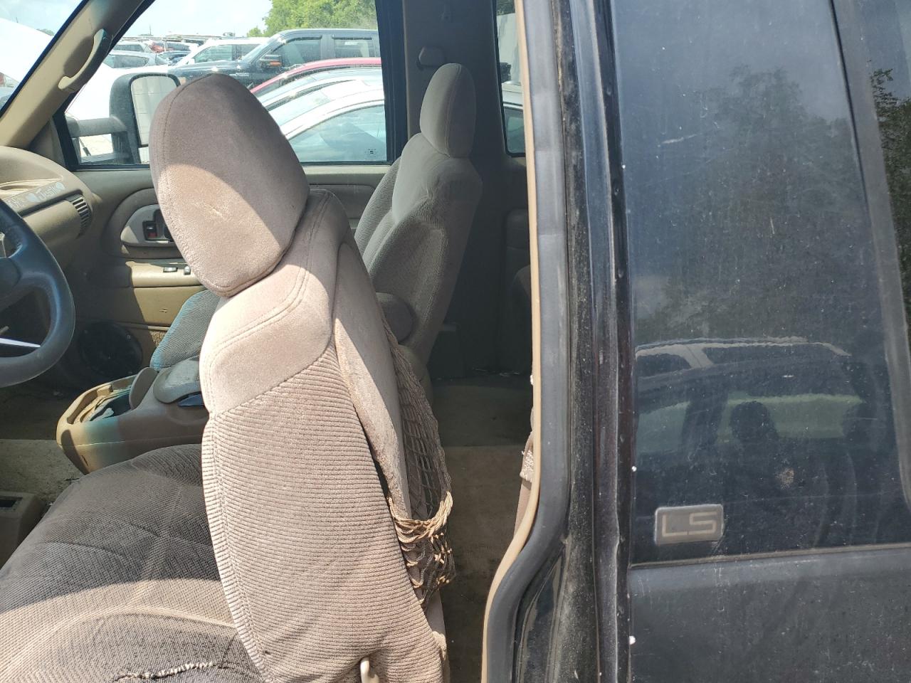 1995 Chevrolet Tahoe K1500 VIN: 3GNEK18K7SG115714 Lot: 63813044