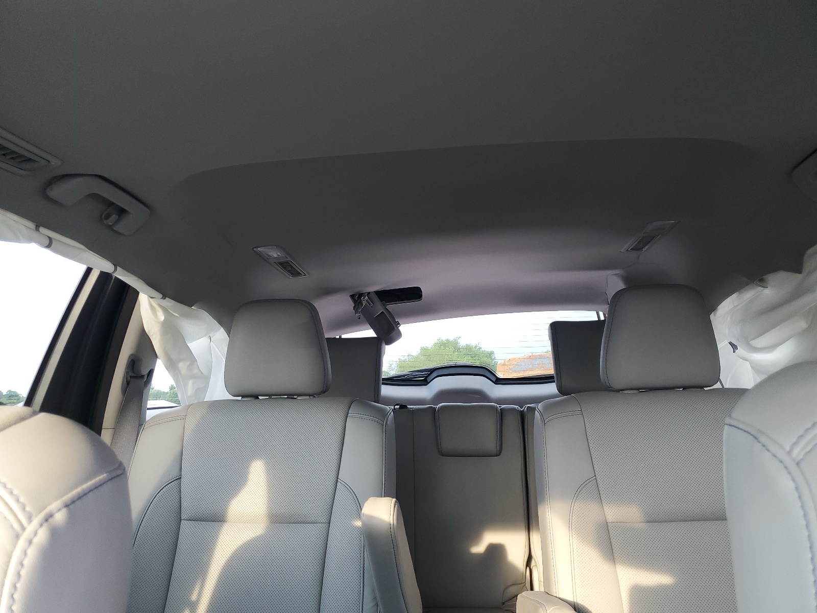 5TDDZRFH0HS416096 2017 Toyota Highlander Limited