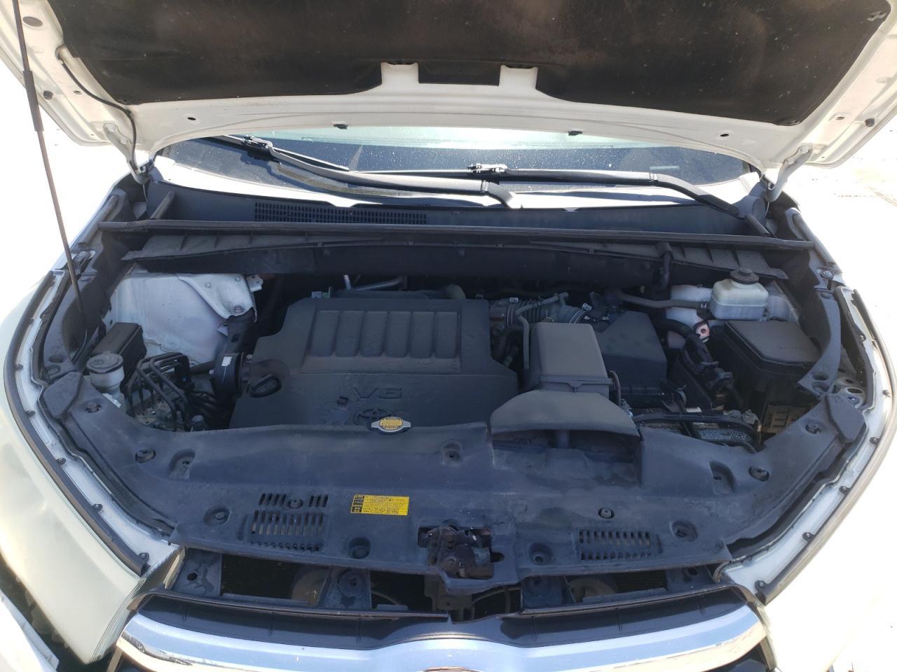 2014 Toyota Highlander Xle VIN: 5TDJKRFH3ES040660 Lot: 61471804