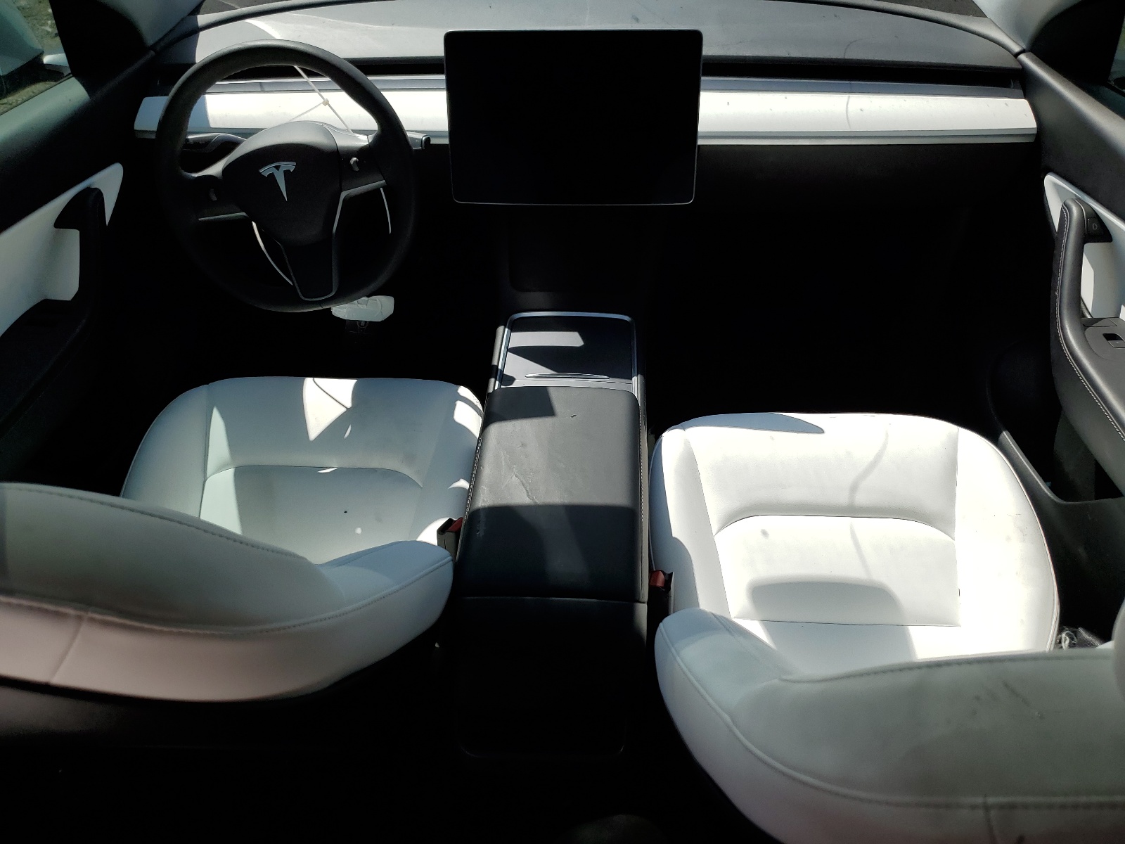 2021 Tesla Model Y vin: 5YJYGDEE6MF257388