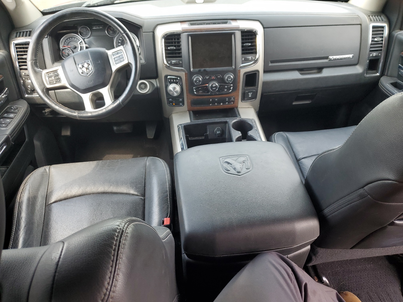 1C6RR7JT8ES427752 2014 Ram 1500 Laramie