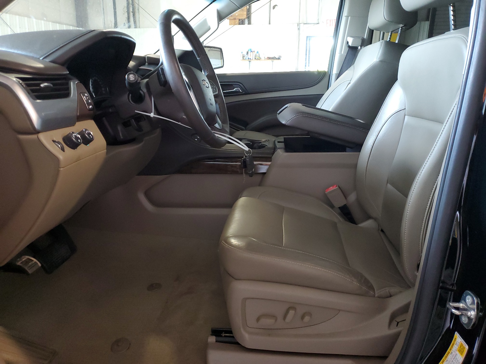 1GNSKBKC1HR332503 2017 Chevrolet Tahoe K1500 Lt