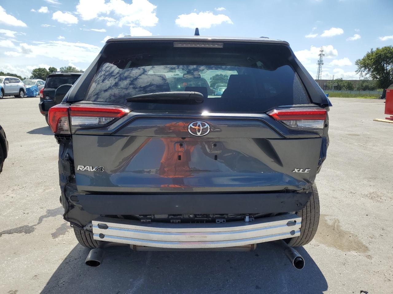 2021 Toyota Rav4 Xle VIN: 2T3W1RFV7MC114174 Lot: 63678154