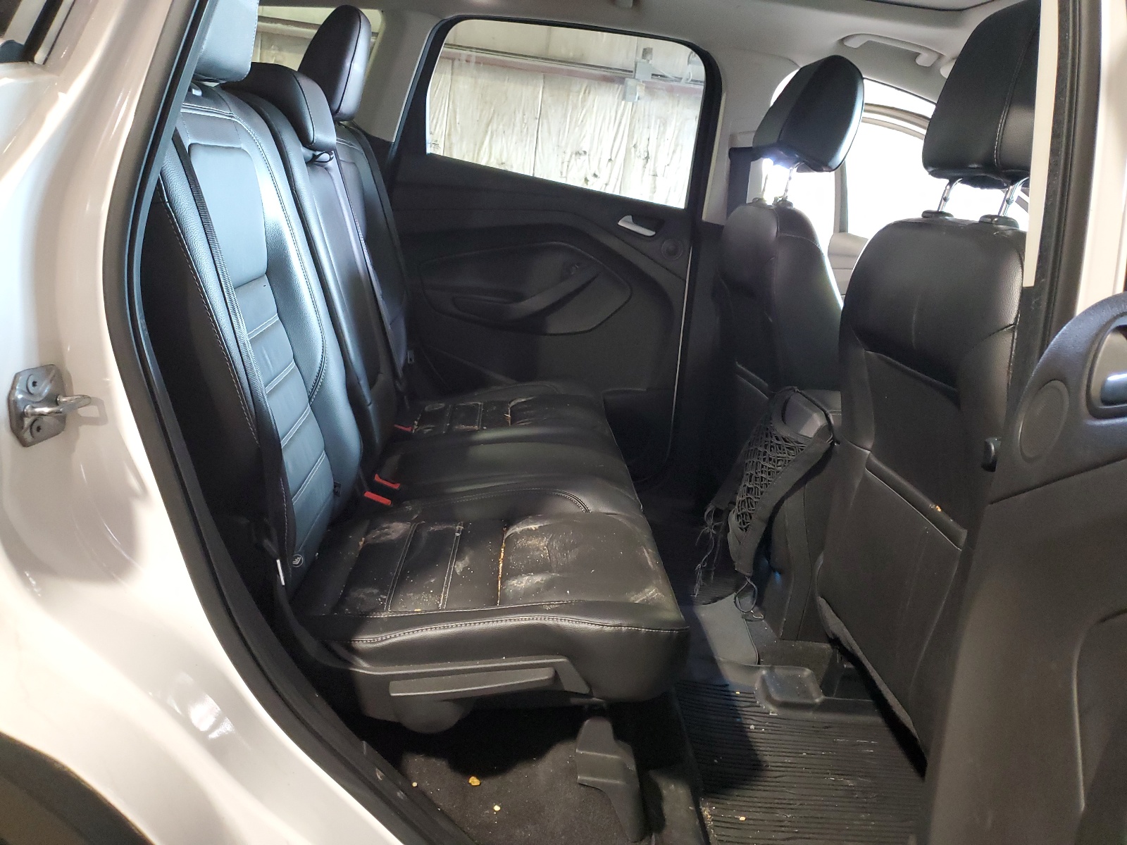 1FMCU9J91HUE02533 2017 Ford Escape Titanium