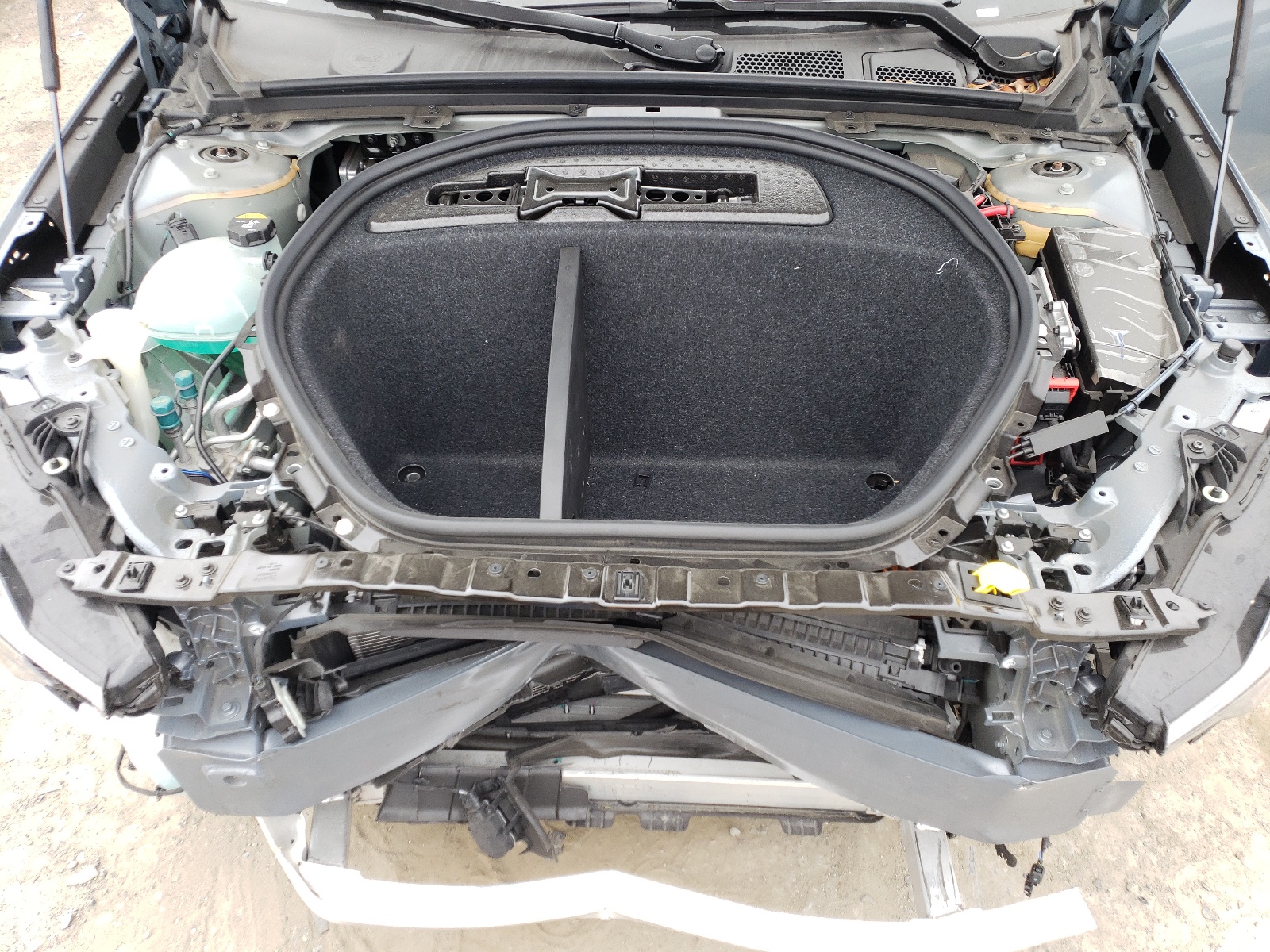 YSMED3KA3PL160081 2023 Polestar 2