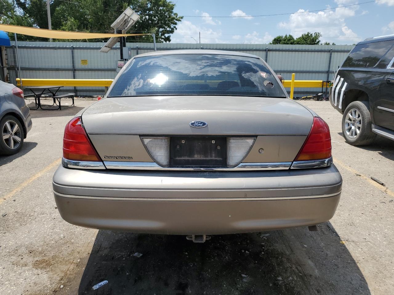 2001 Ford Crown Victoria VIN: 2FAFP73W21X131390 Lot: 59726964