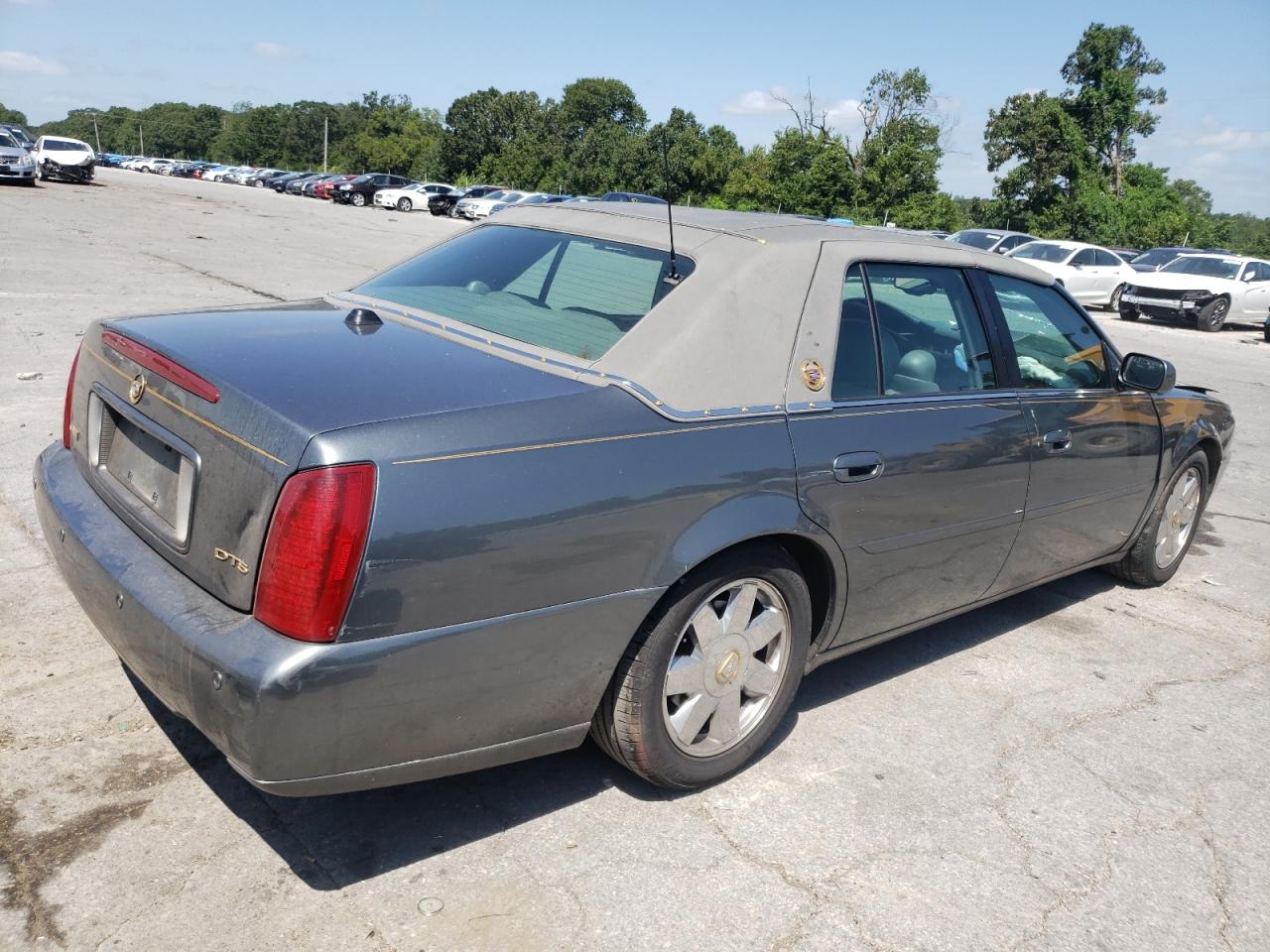 2004 Cadillac Deville Dts VIN: 1G6KF57984U145426 Lot: 65418824