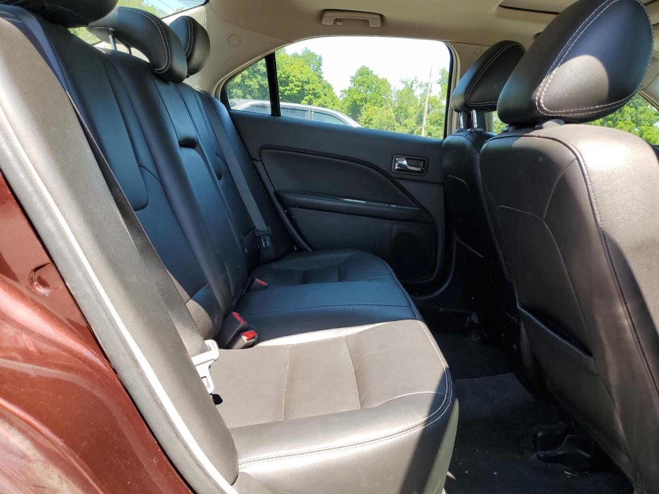 2012 Ford Fusion - Image 11