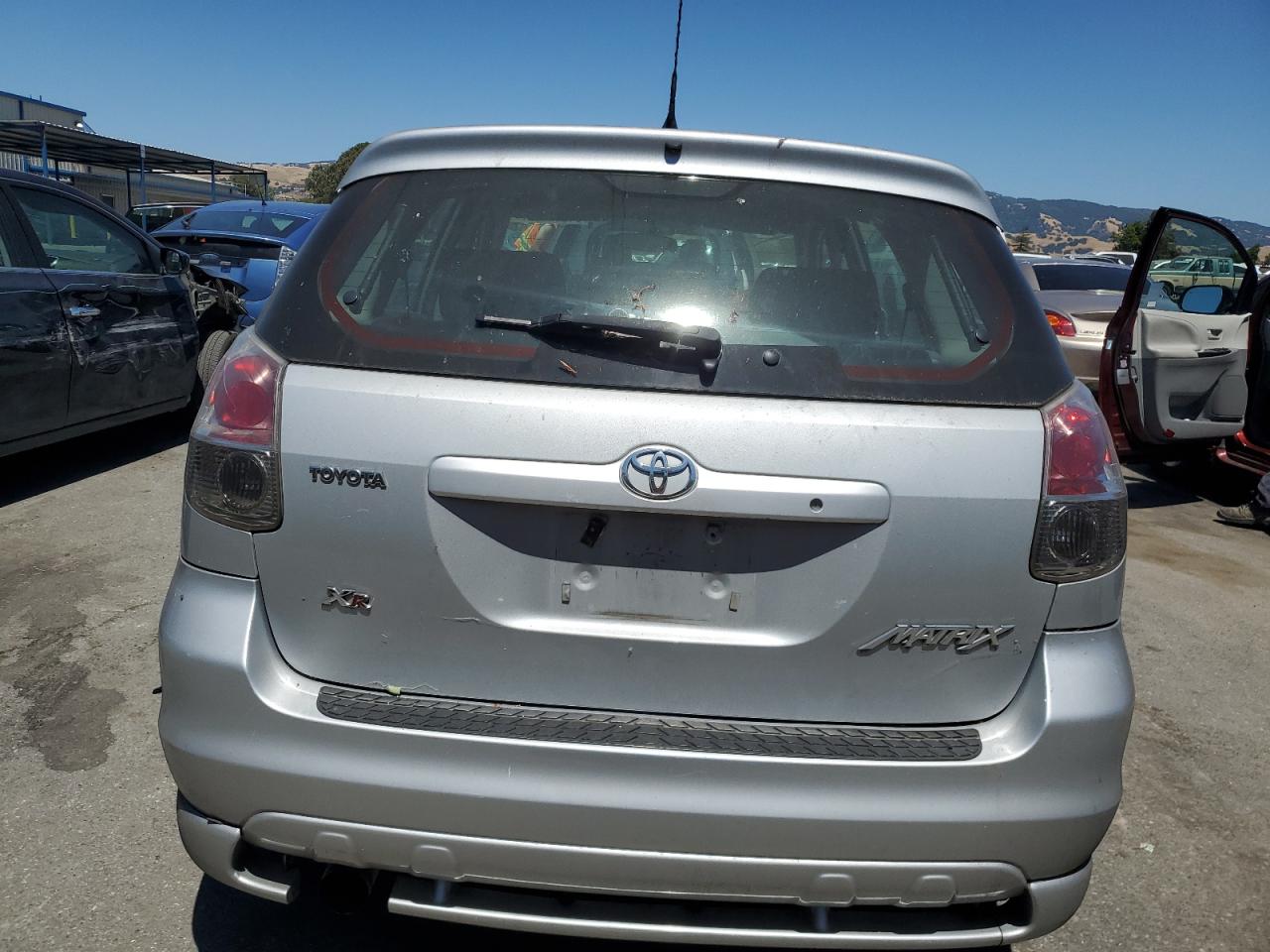 2005 Toyota Corolla Matrix Xr VIN: 2T1KR32E95C551503 Lot: 61570254