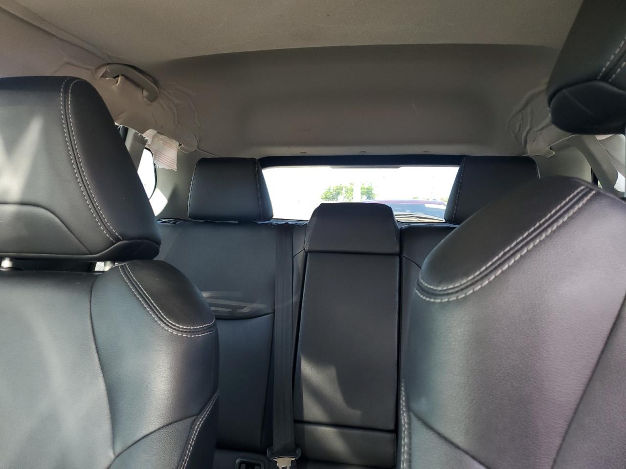 7MUDAABG5NV035822 2022 Toyota Corolla Cross Xle