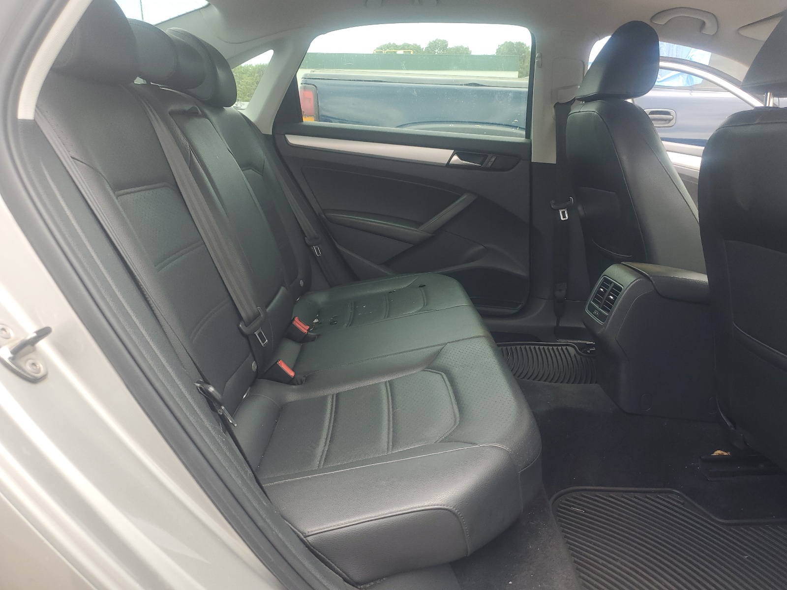 1VWBP7A30DC006663 2013 Volkswagen Passat Se