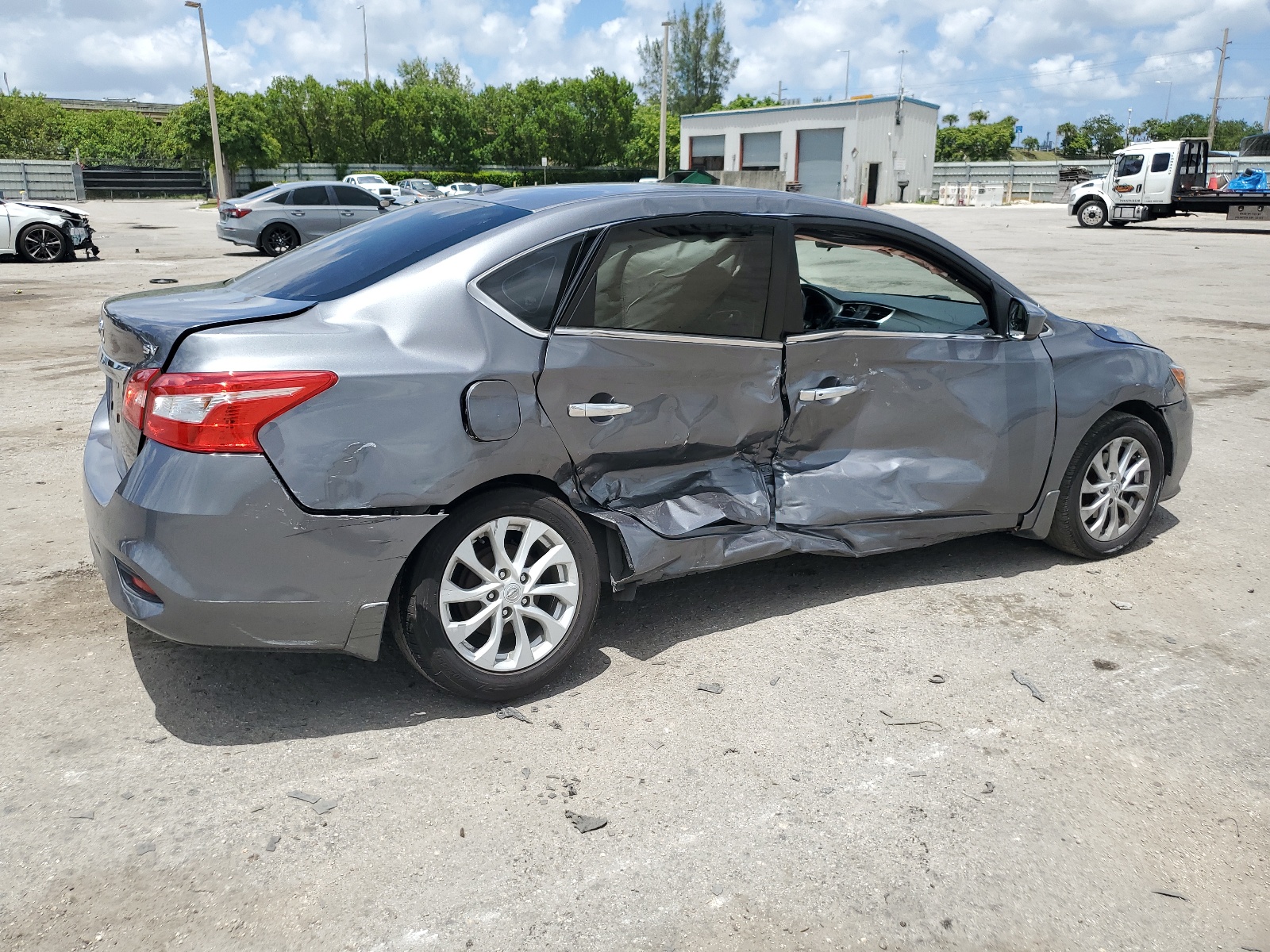 2018 Nissan Sentra S vin: 3N1AB7APXJL622003