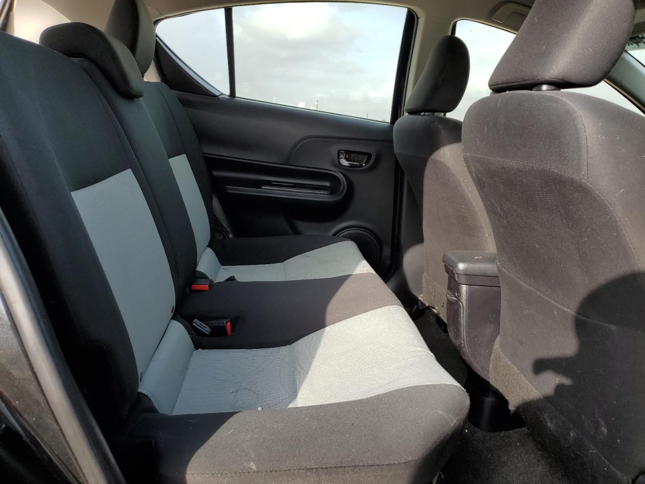 2016 Toyota Prius C VIN: JTDKDTB38G1122048 Lot: 61928184