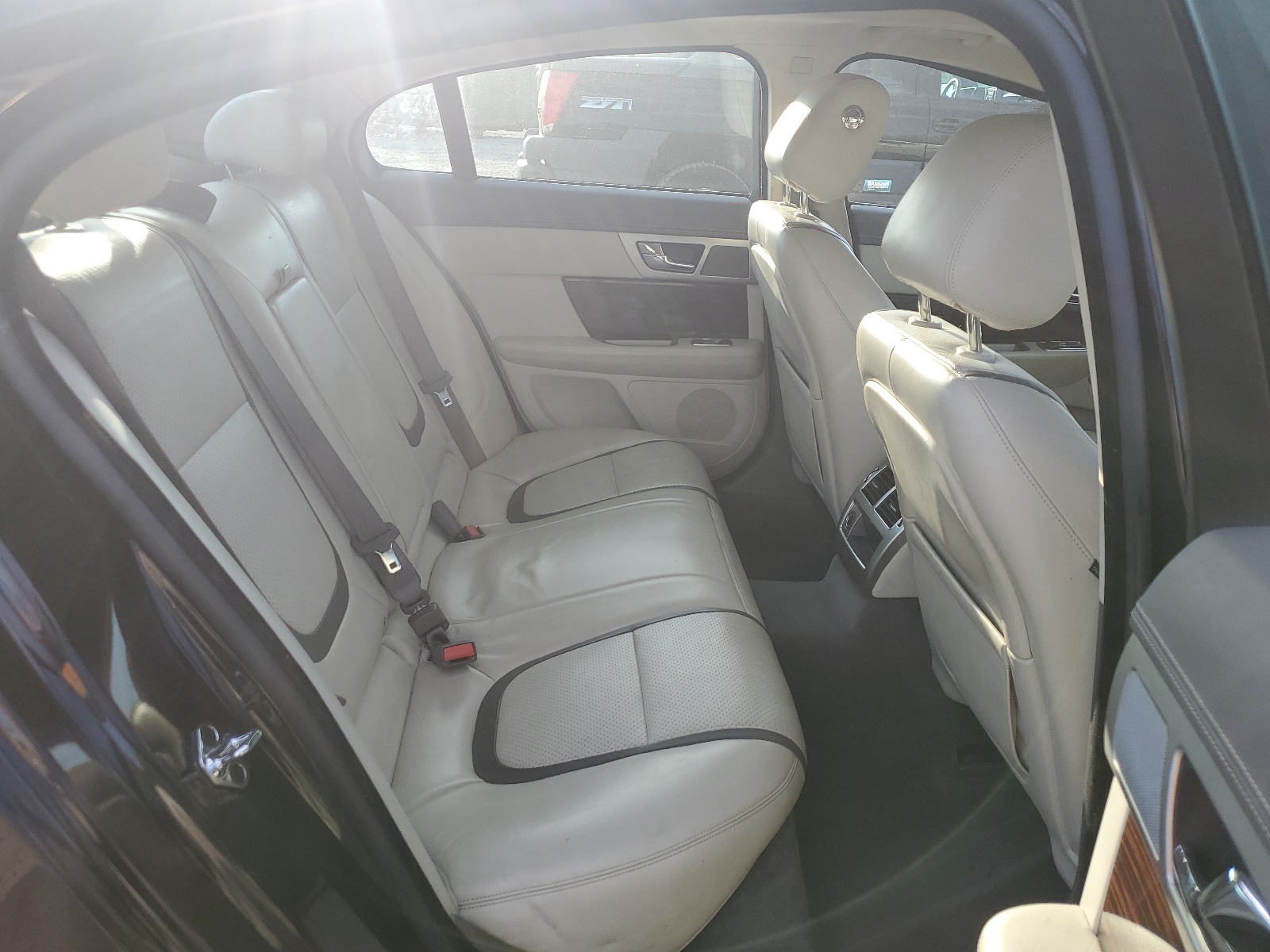 SAJWA0HB1CLS26324 2012 Jaguar Xf Portfolio