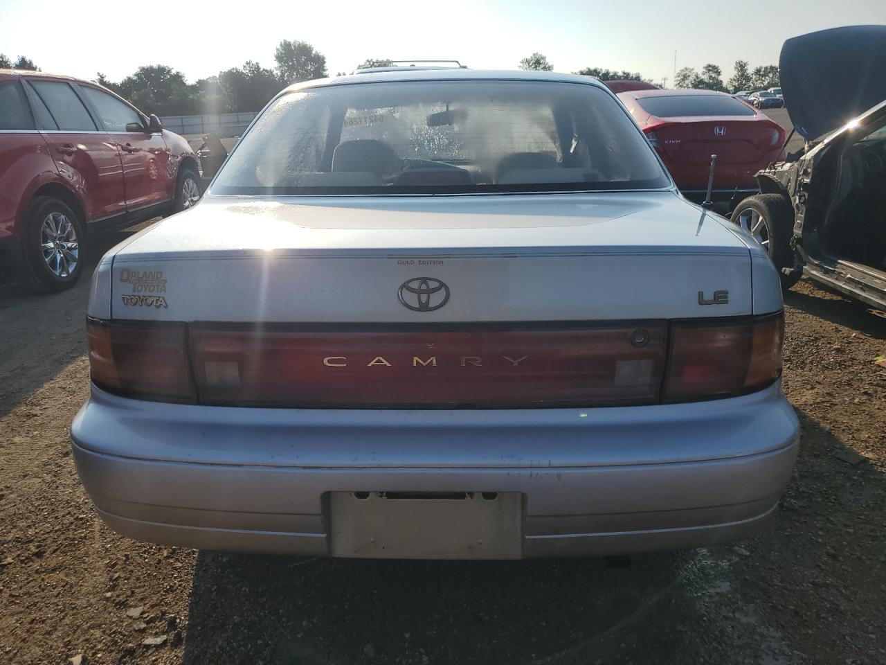 1994 Toyota Camry Le VIN: 4T1SK12E8RU473101 Lot: 64211264