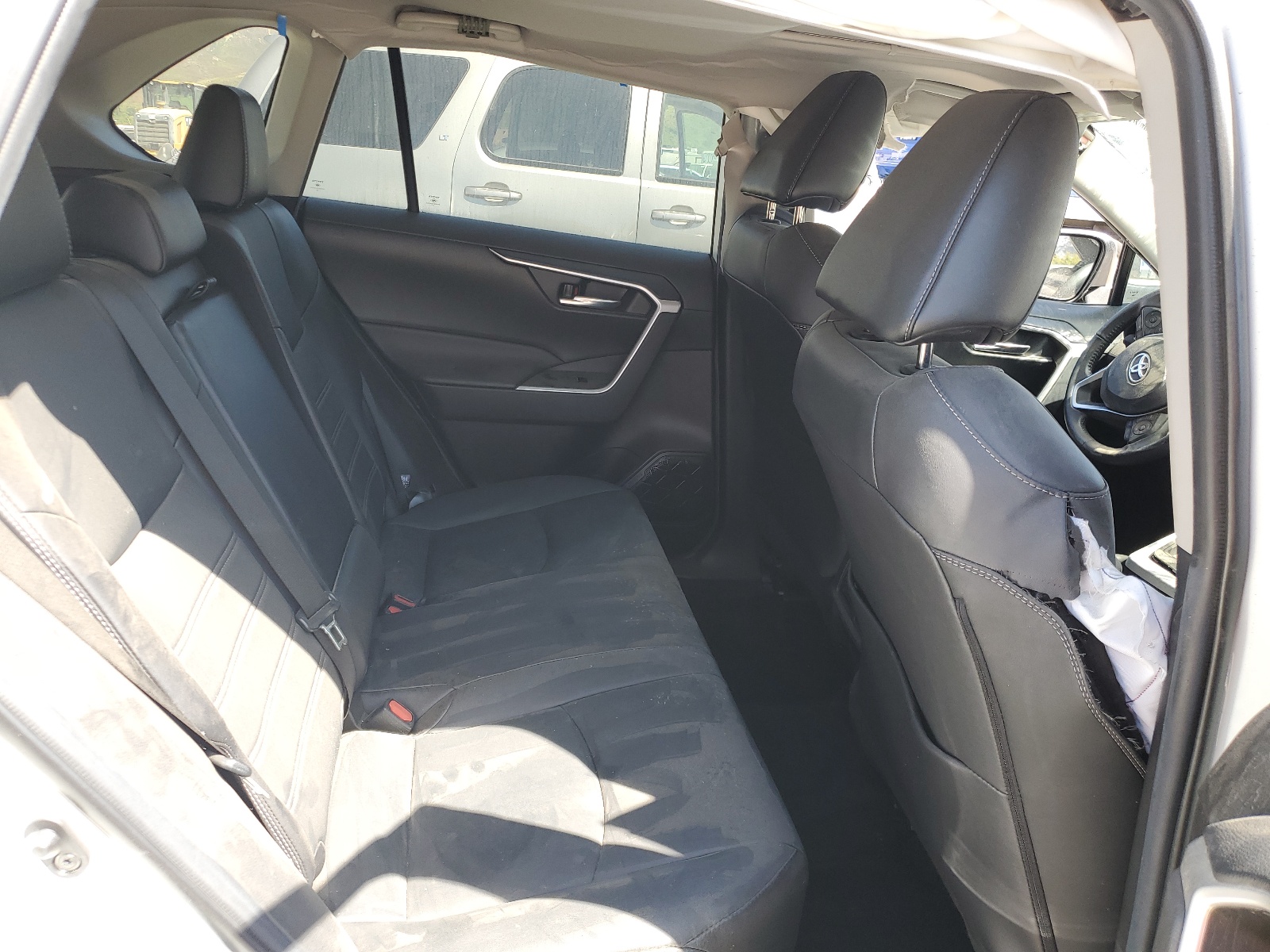 2T3C1RFV5NW228659 2022 Toyota Rav4 Xle Premium