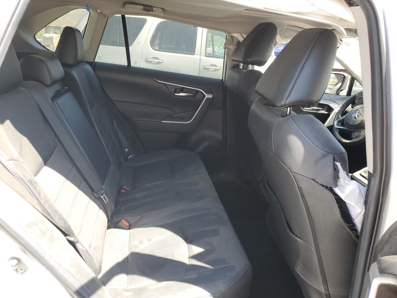 2022 Toyota Rav4 Xle Premium VIN: 2T3C1RFV5NW228659 Lot: 56230424