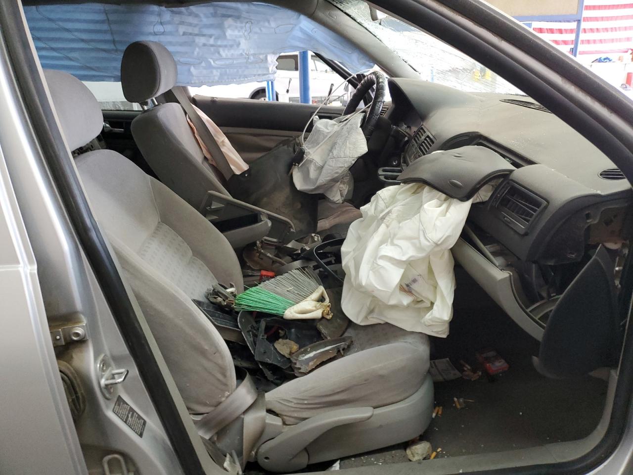 2002 Volkswagen Jetta Gls VIN: WVWSB61J52W166379 Lot: 63827564