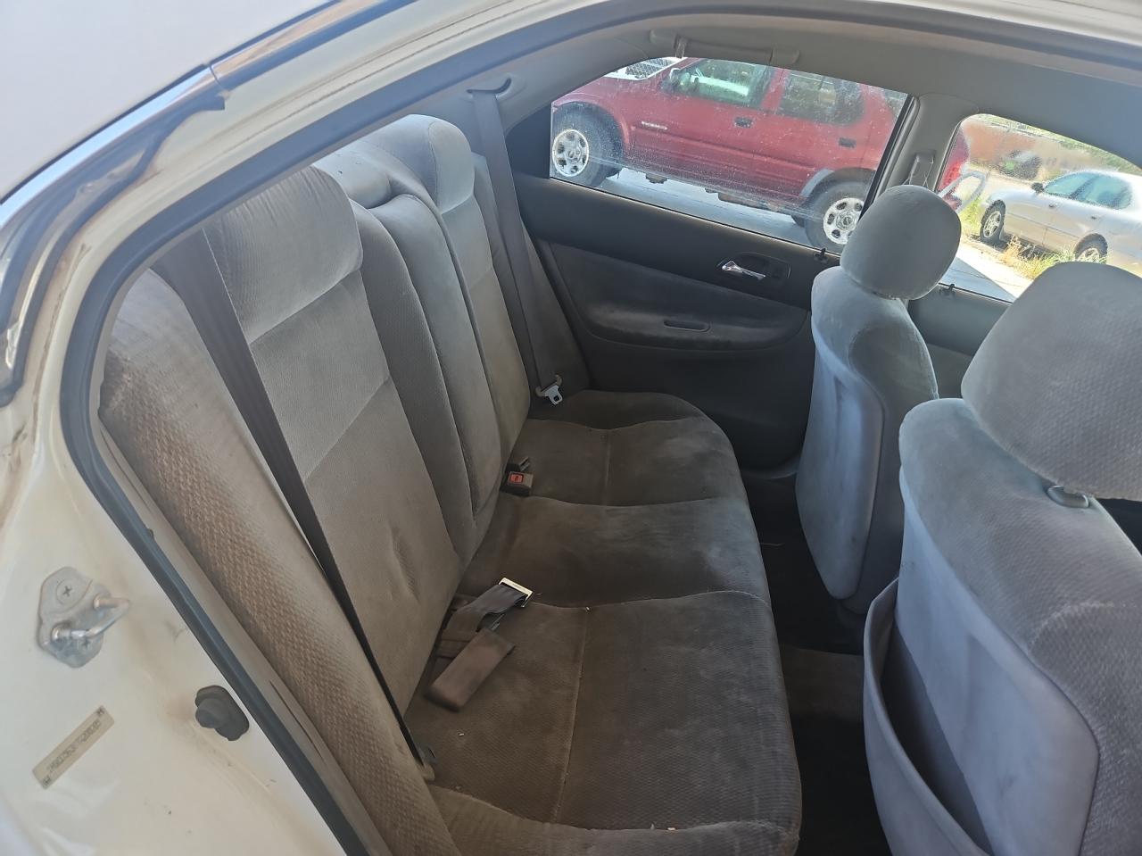 1996 Honda Accord Lx VIN: 1HGCD5638TA200205 Lot: 64502324