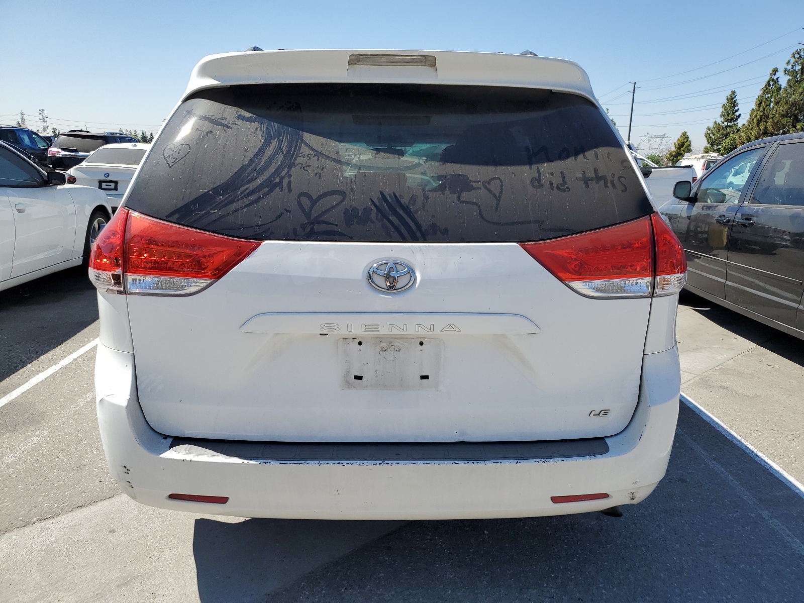 2012 Toyota Sienna Le vin: 5TDKK3DC2CS214563