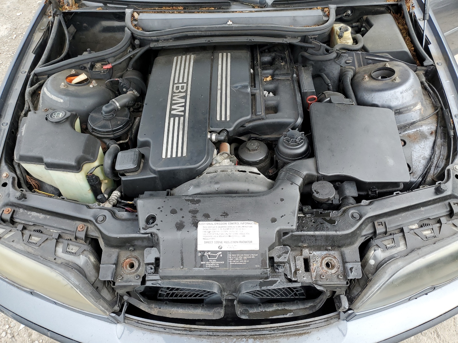 WBAAZ33443PH30032 2003 BMW 325 I