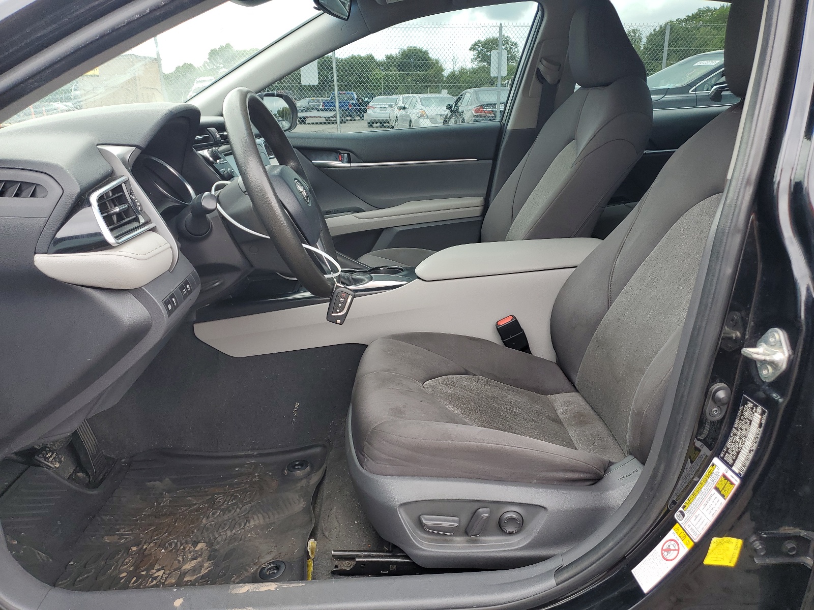 2018 Toyota Camry L vin: 4T1B11HK7JU058601