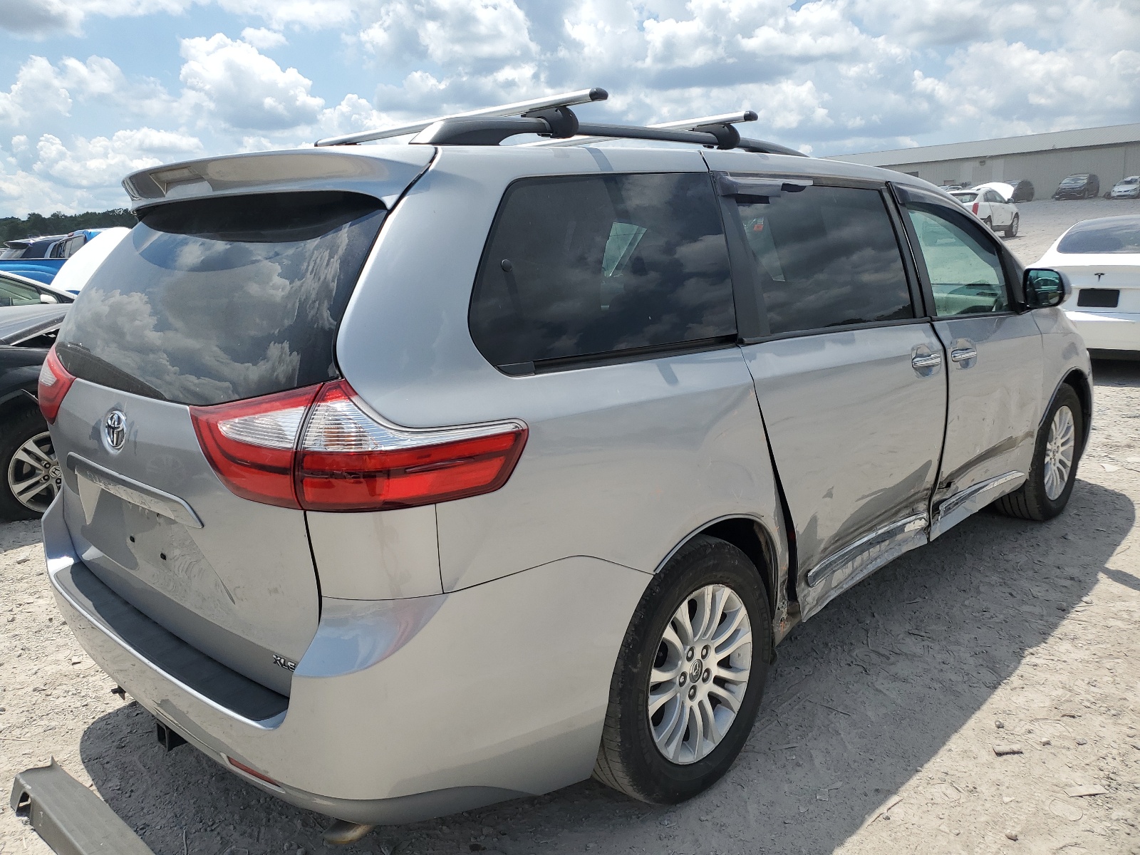 5TDYK3DCXFS554042 2015 Toyota Sienna Xle