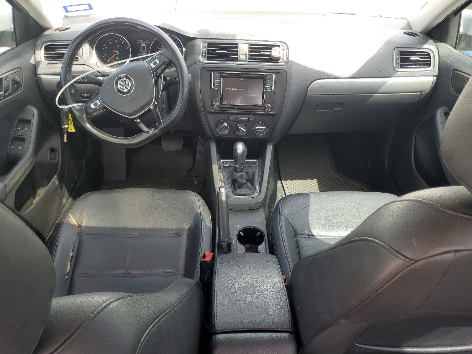 3VWDB7AJ6HM389132 2017 Volkswagen Jetta Se