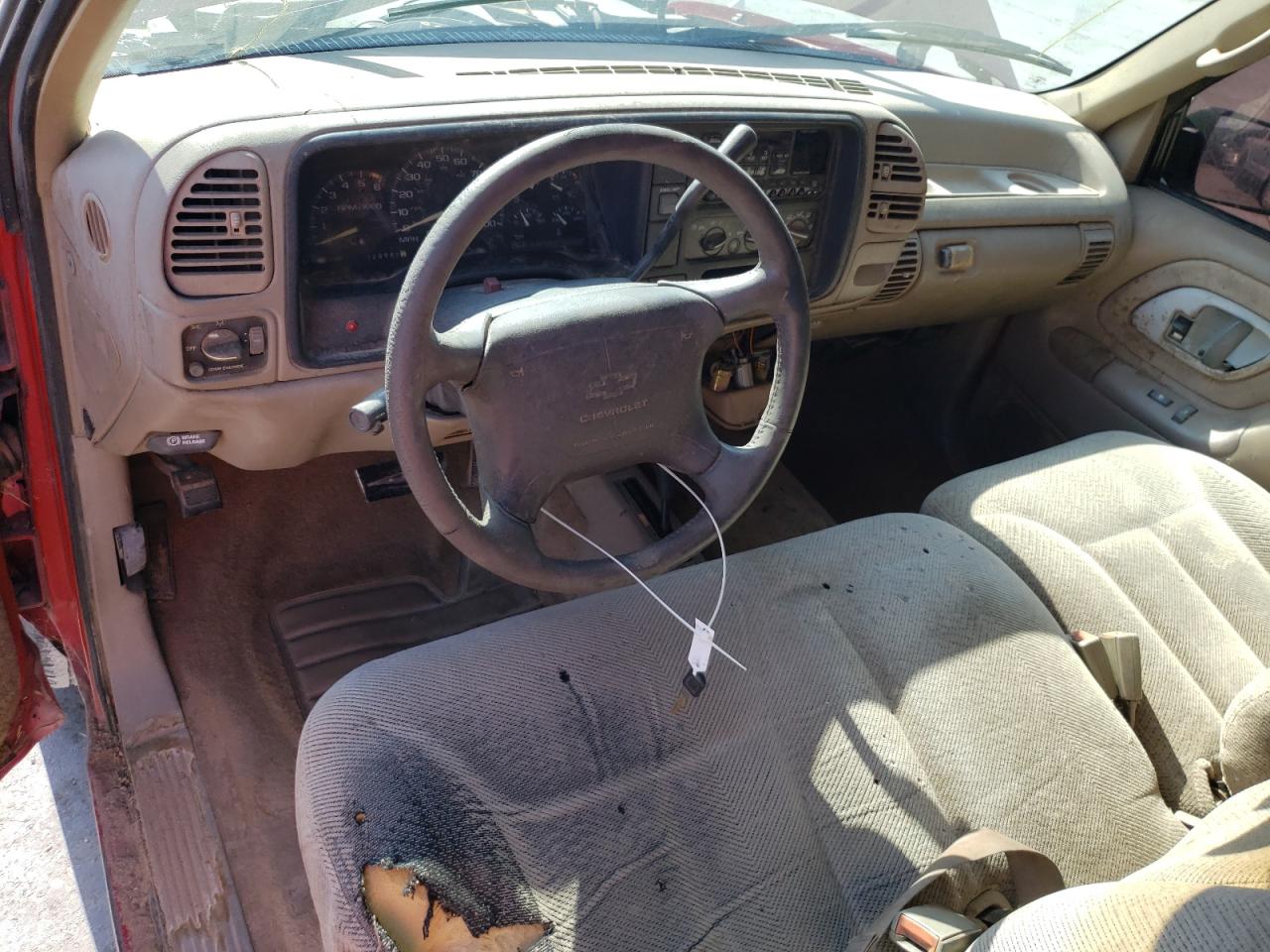 1996 Chevrolet Gmt-400 K1500 VIN: 2GCEK19R5T1228186 Lot: 63414794