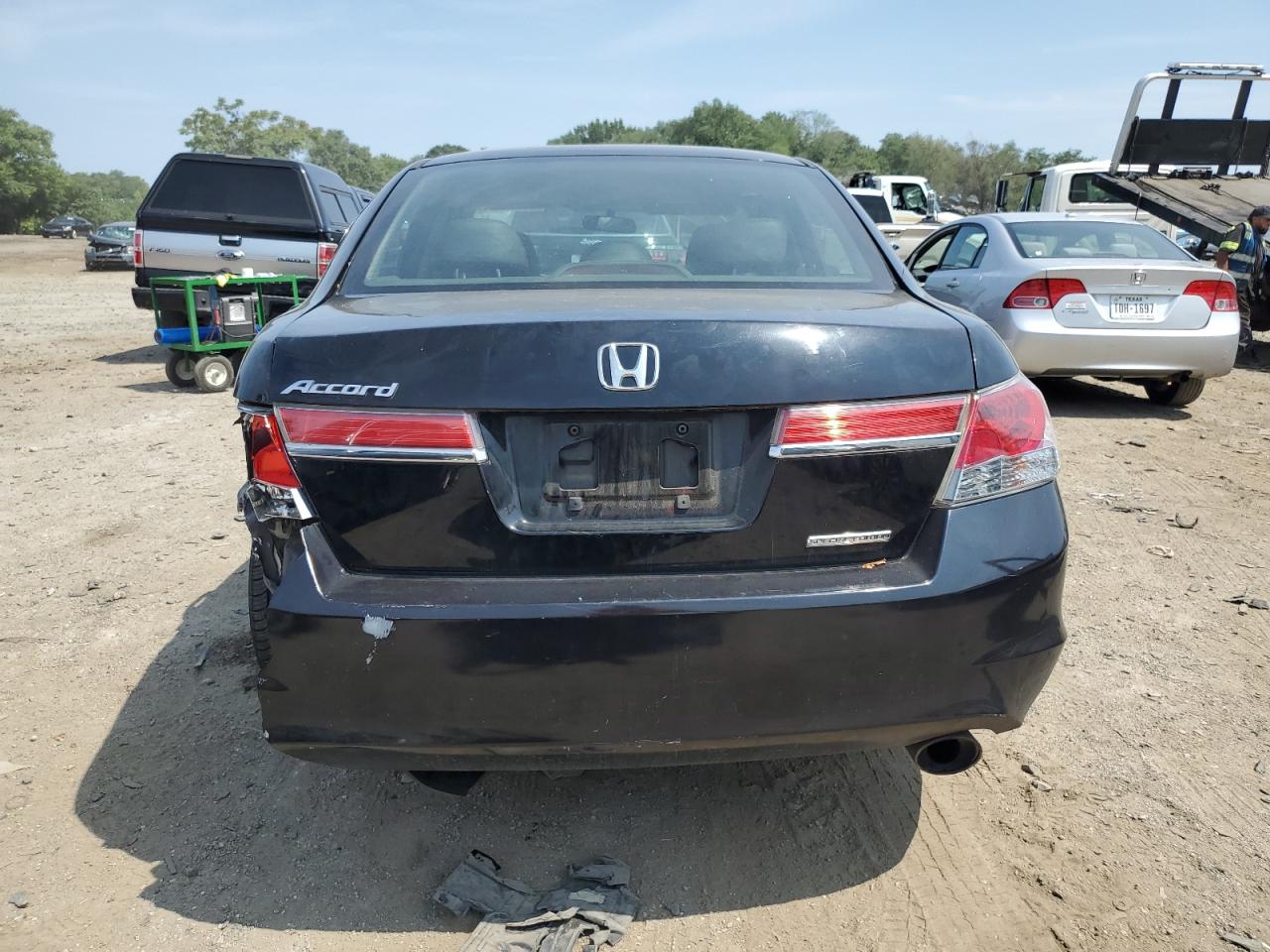 1HGCP2F6XCA118556 2012 Honda Accord Se