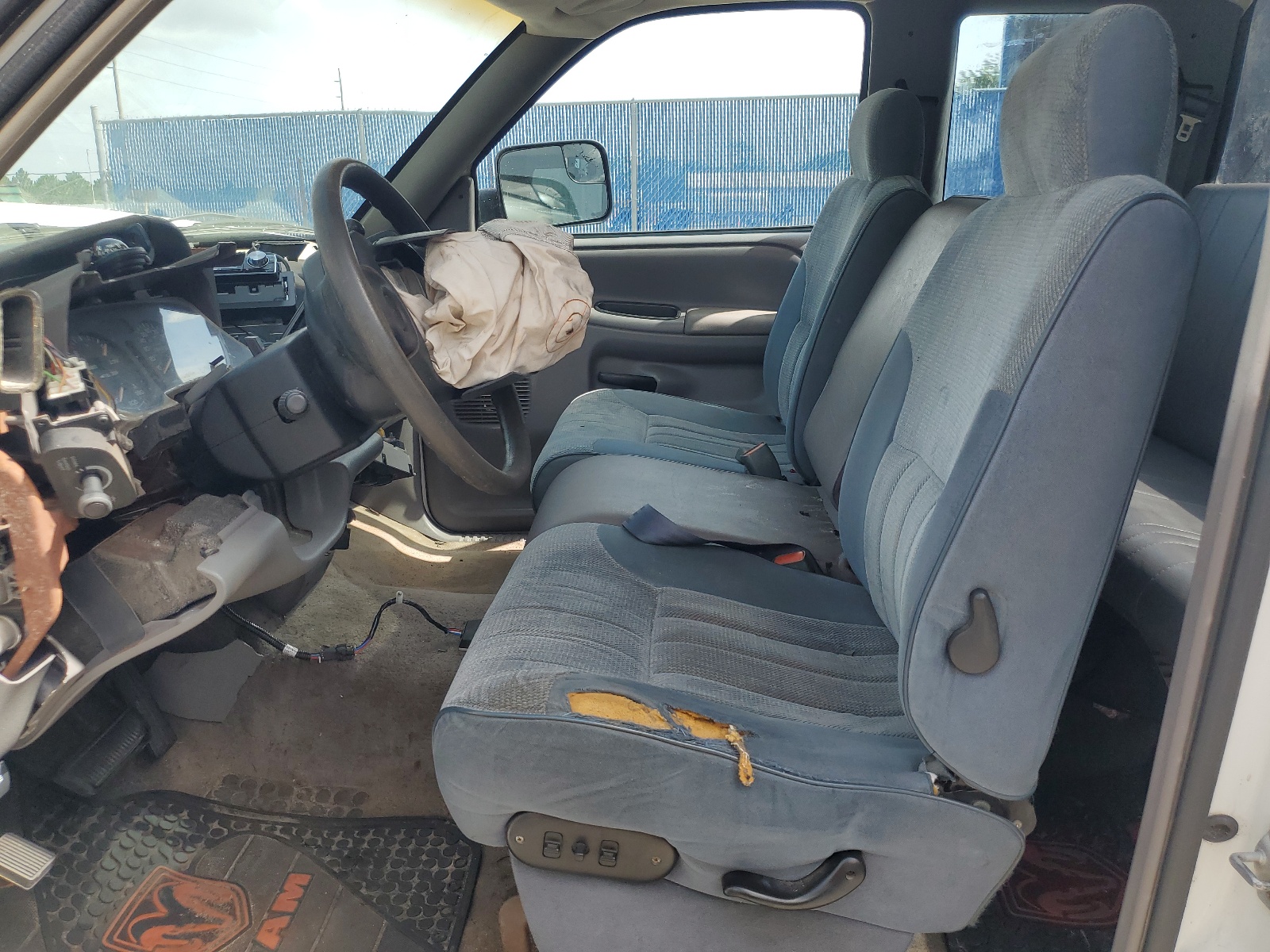 3B7HC13Y9TG127797 1996 Dodge Ram 1500