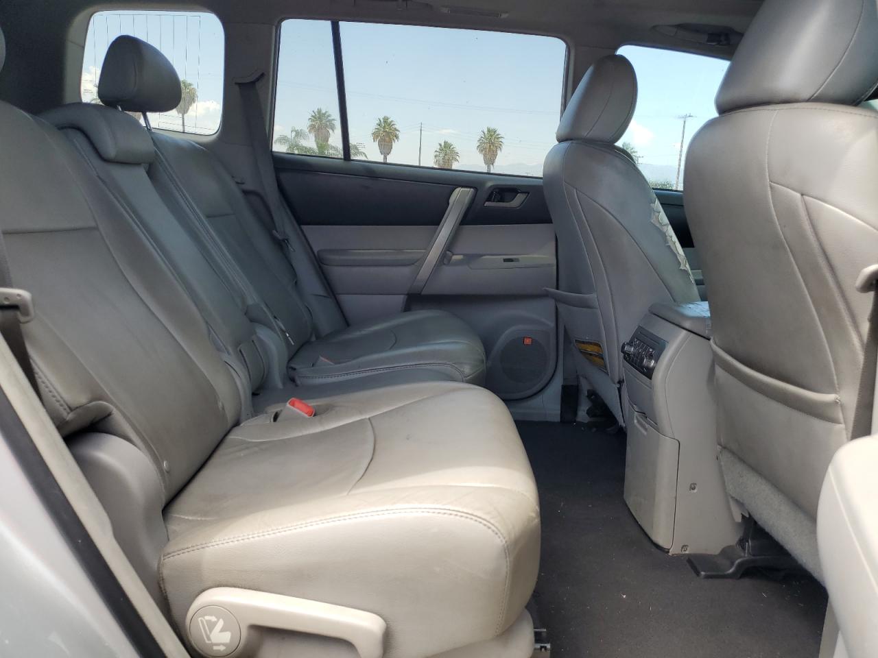 2011 Toyota Highlander Base VIN: 5TDBK3EHXBS049306 Lot: 63860964