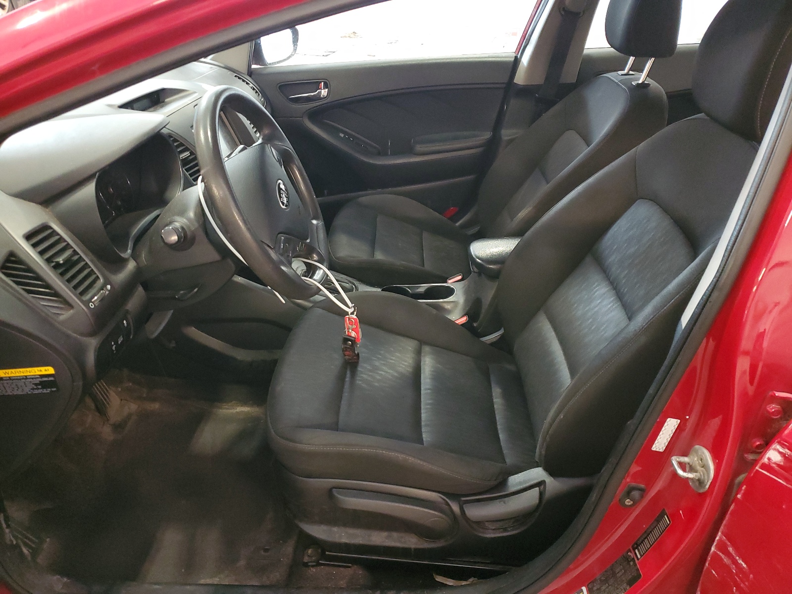 KNAFK4A67G5476500 2016 Kia Forte Lx