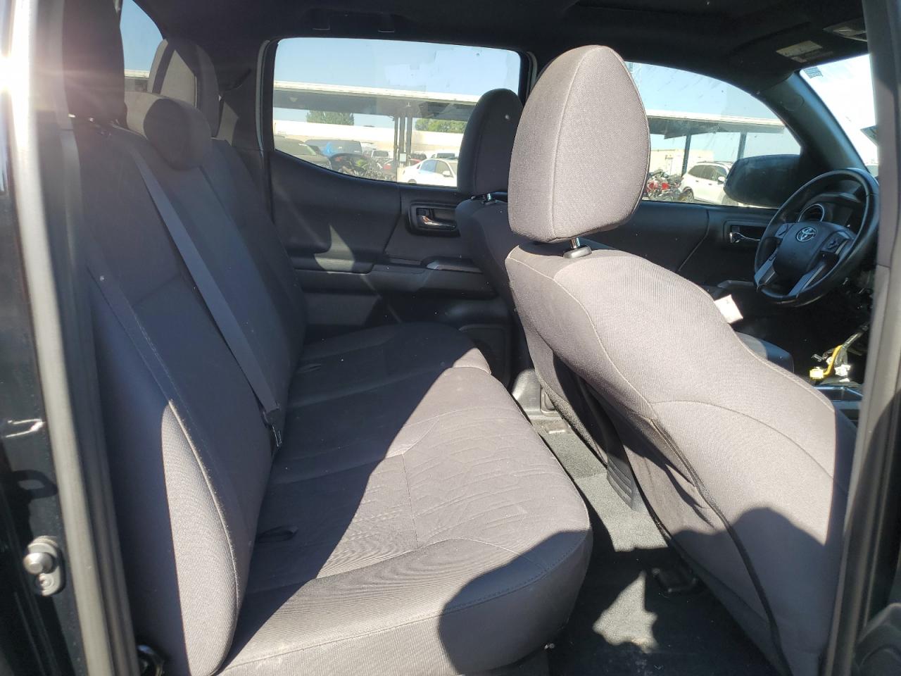 2017 Toyota Tacoma - Image 10