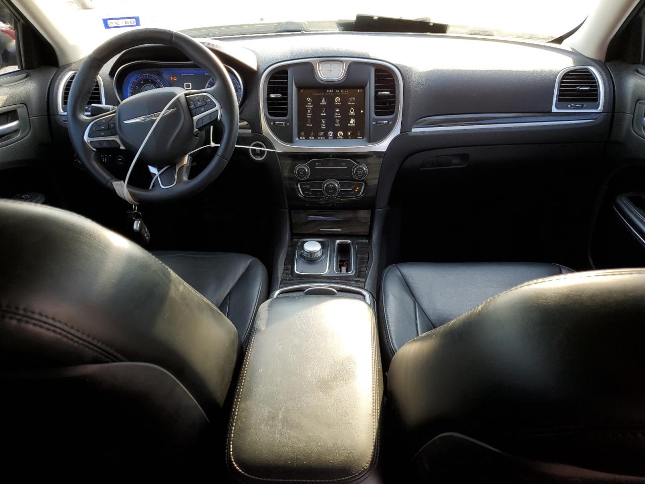 2016 Chrysler 300 Limited VIN: 2C3CCAAG2GH307895 Lot: 63035024