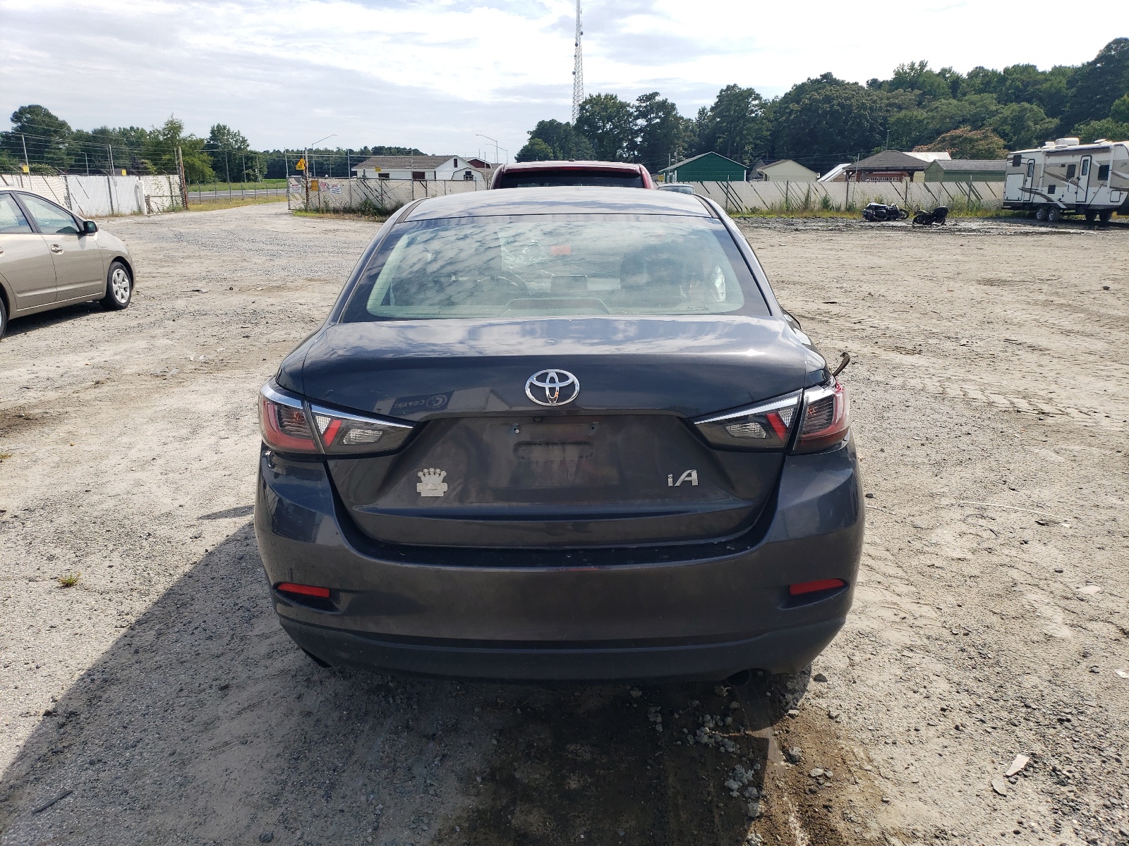 3MYDLBYVXJY300559 2018 Toyota Yaris Ia