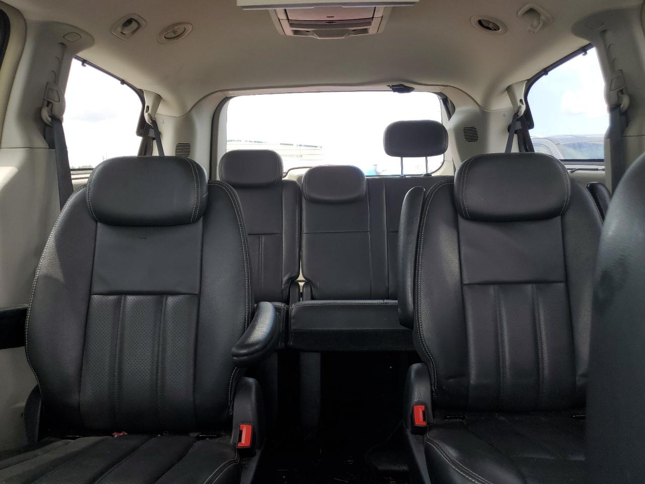 2010 Chrysler Town & Country Touring Plus VIN: 2A4RR8DX1AR375125 Lot: 62399104