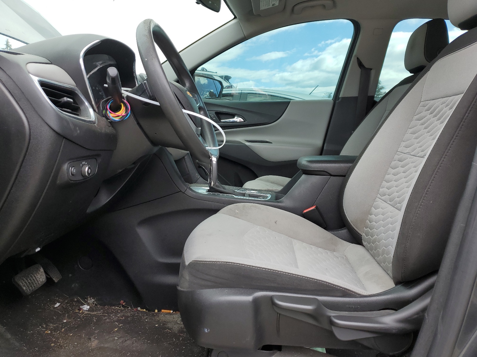 2GNAXHEV3J6210028 2018 Chevrolet Equinox Ls