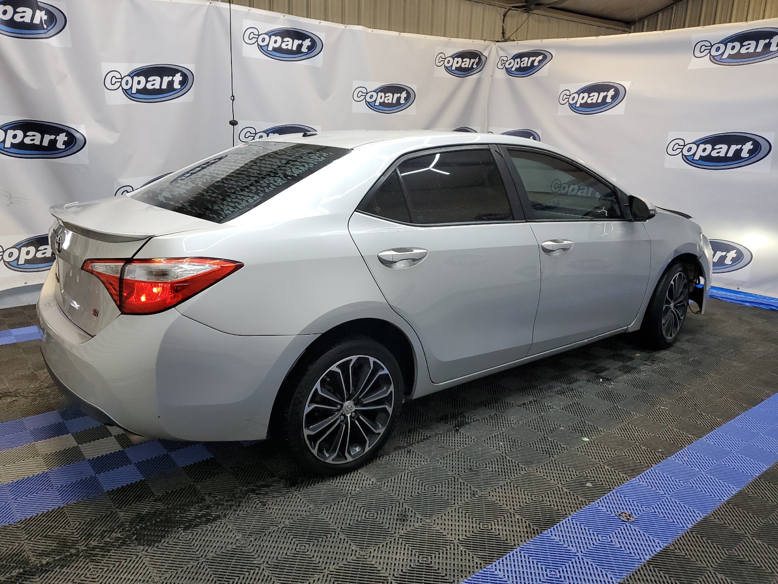 2015 Toyota Corolla L vin: 2T1BURHE3FC415930