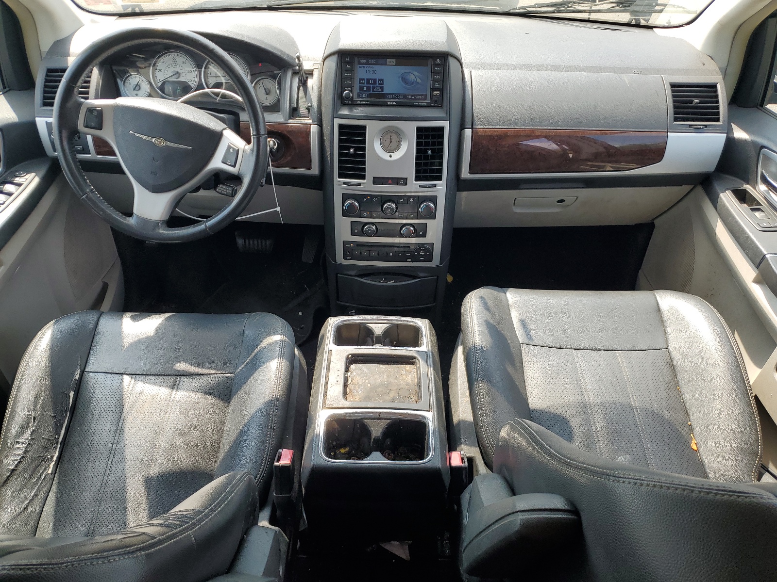 2A4RR8D14AR320664 2010 Chrysler Town & Country Touring Plus