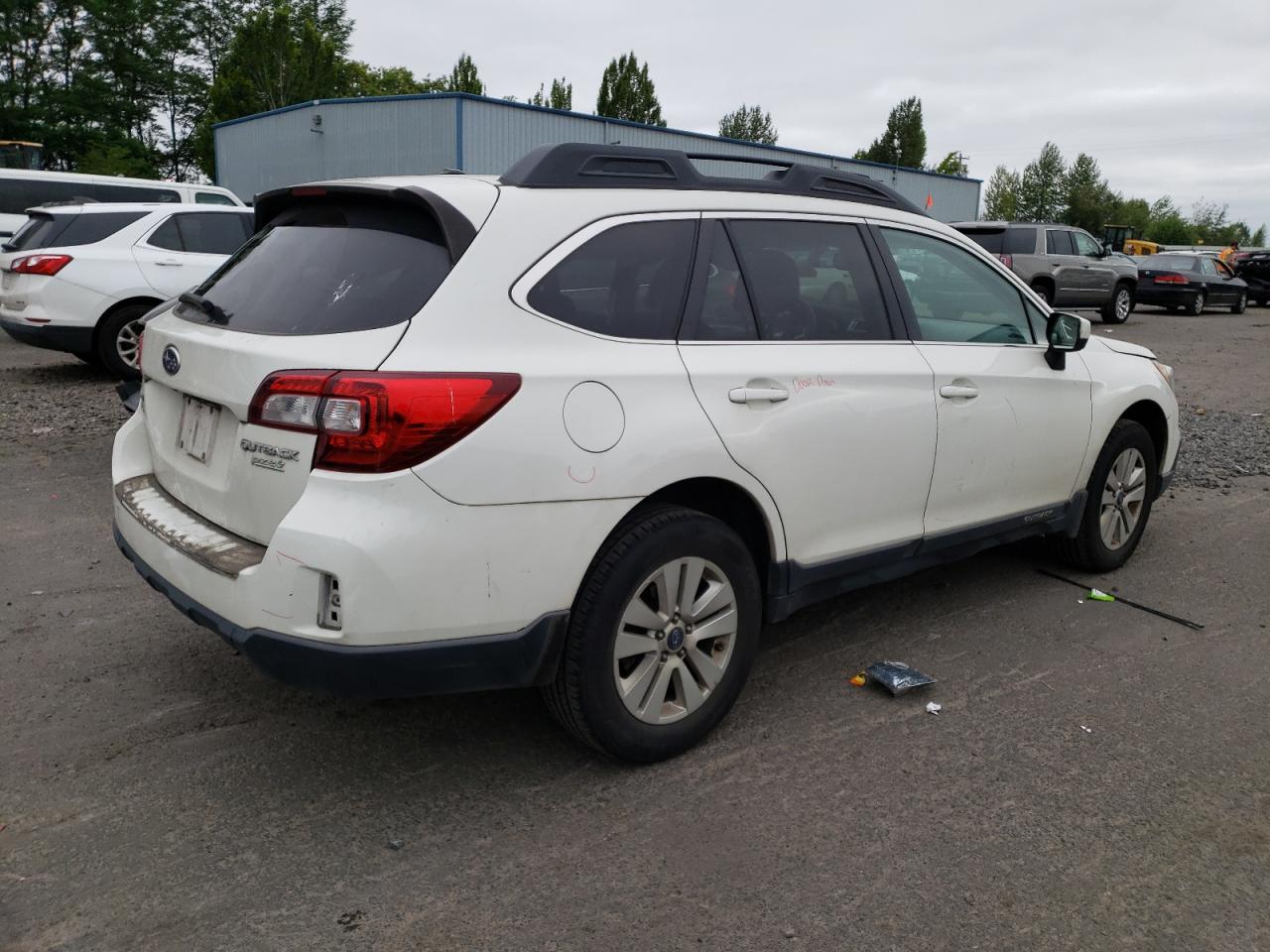 4S4BSADC8F3335815 2015 Subaru Outback 2.5I Premium