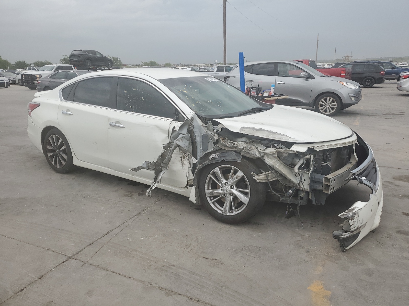 2015 Nissan Altima 2.5 vin: 1N4AL3AP8FC150654