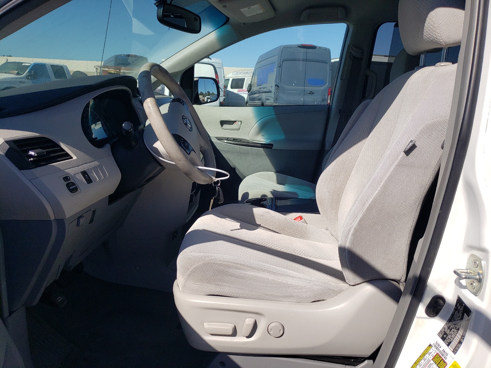 5TDKK3DC0DS388472 2013 Toyota Sienna Le