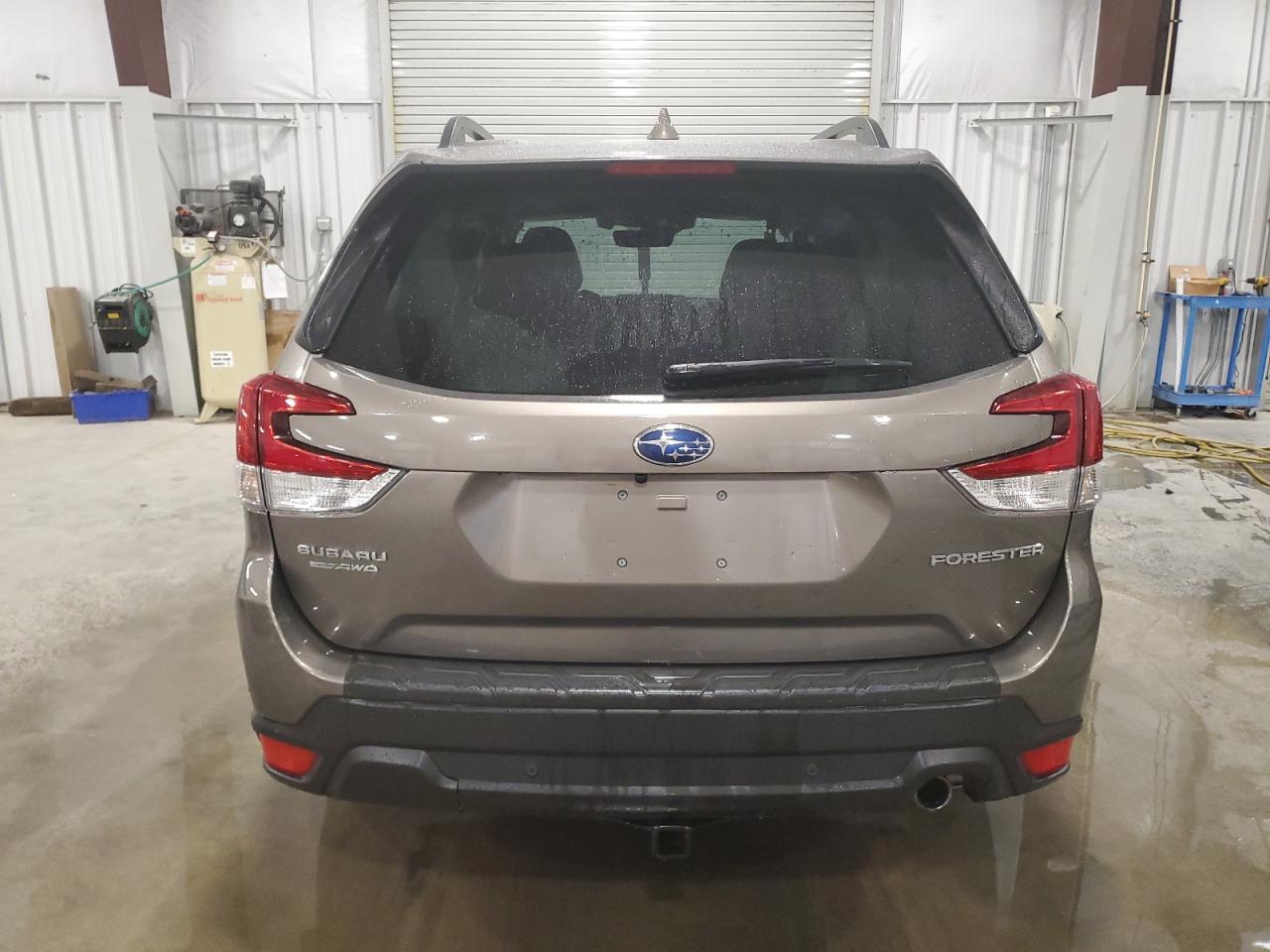 2021 Subaru Forester Limited VIN: JF2SKAUC2MH530296 Lot: 63427164